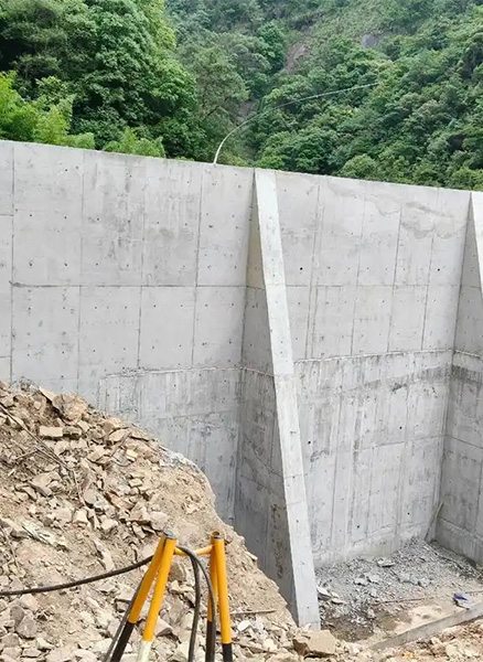 安庆枞阳县重力式挡土墙
